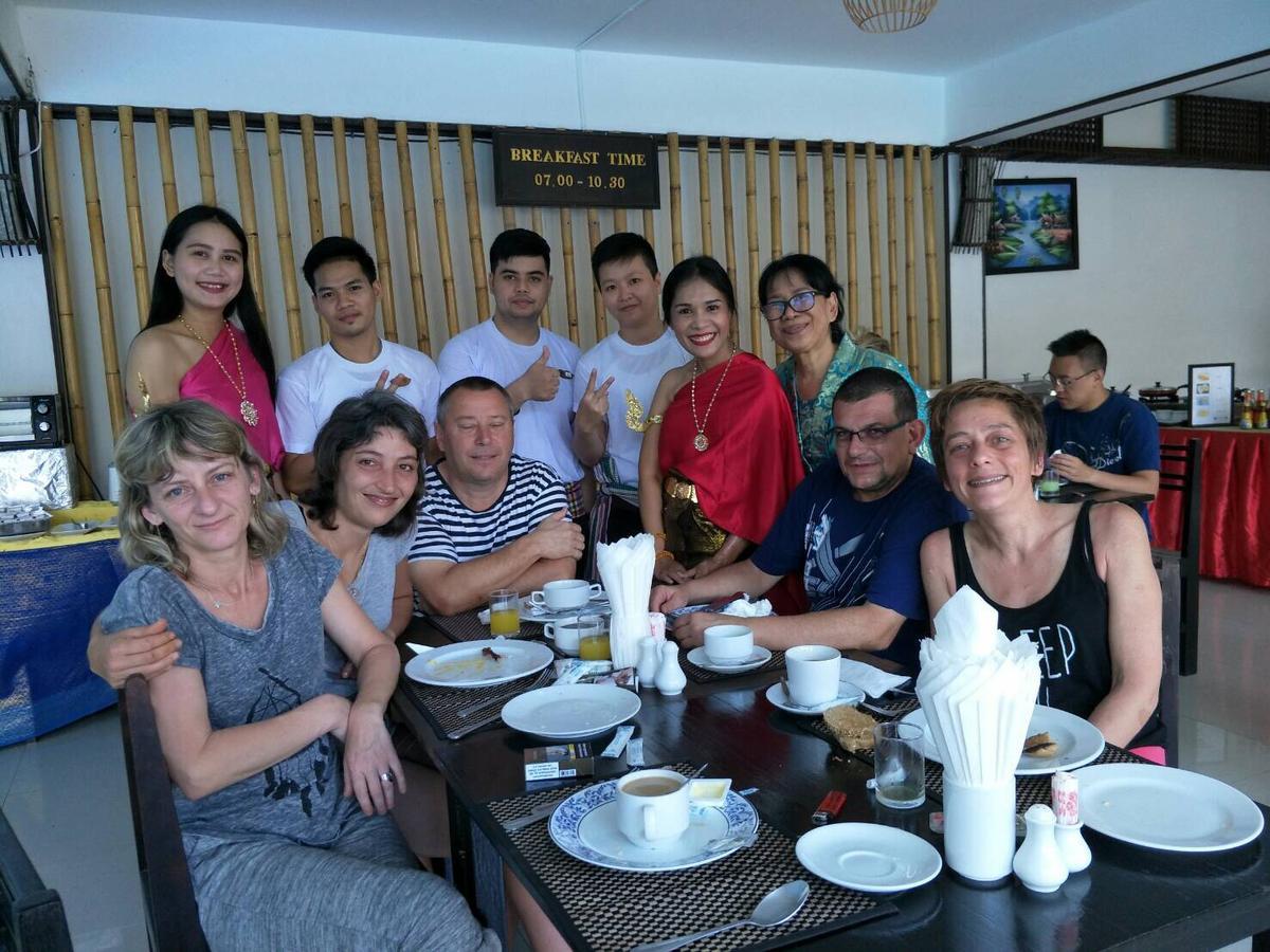 Bamboo Beach Hotel & Spa Patong Esterno foto
