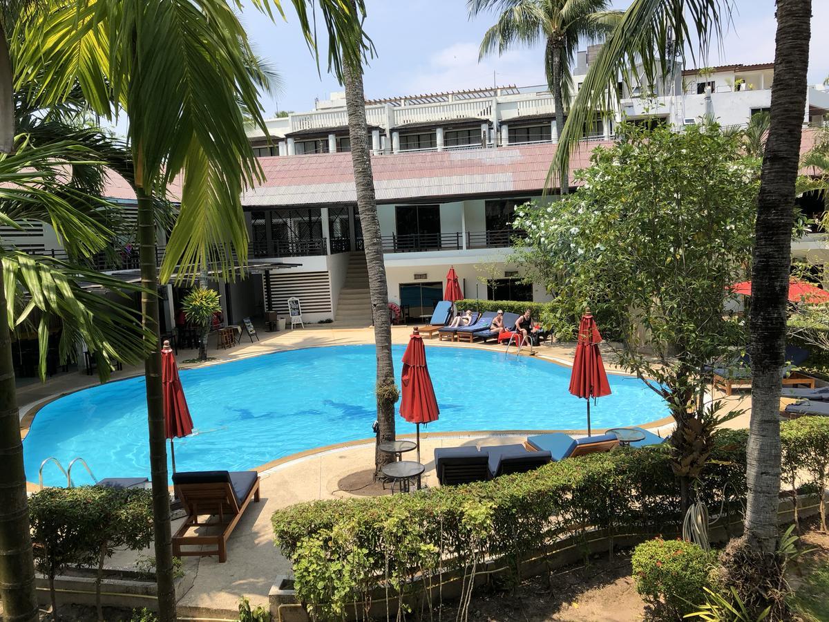 Bamboo Beach Hotel & Spa Patong Esterno foto