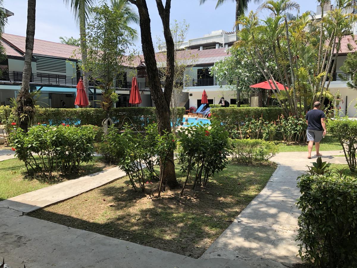 Bamboo Beach Hotel & Spa Patong Esterno foto