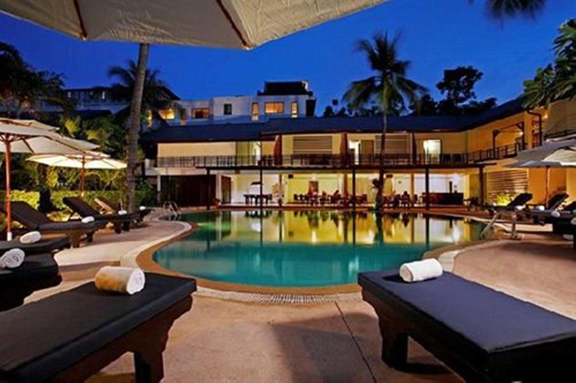 Bamboo Beach Hotel & Spa Patong Esterno foto