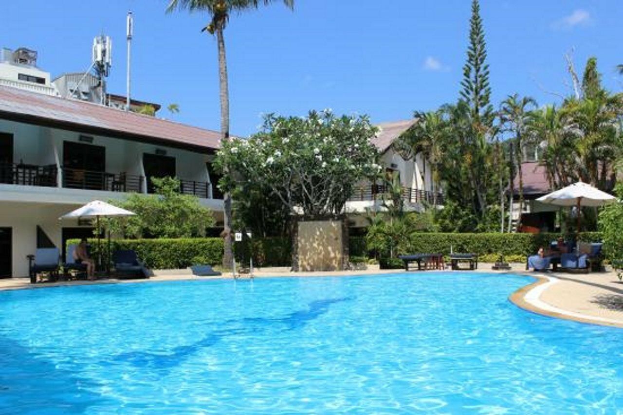 Bamboo Beach Hotel & Spa Patong Esterno foto