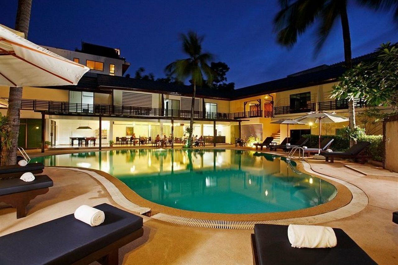 Bamboo Beach Hotel & Spa Patong Esterno foto